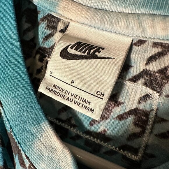 Nike Houndstooth Tie Dye Size Small Turquoise Teal Crop Cropped Top Tee Shirt - Picture 5 of 8
